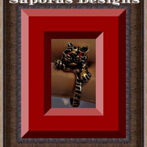 Size 9 Antique Tiger Design Ring With Red Crystal Eyes Unisex